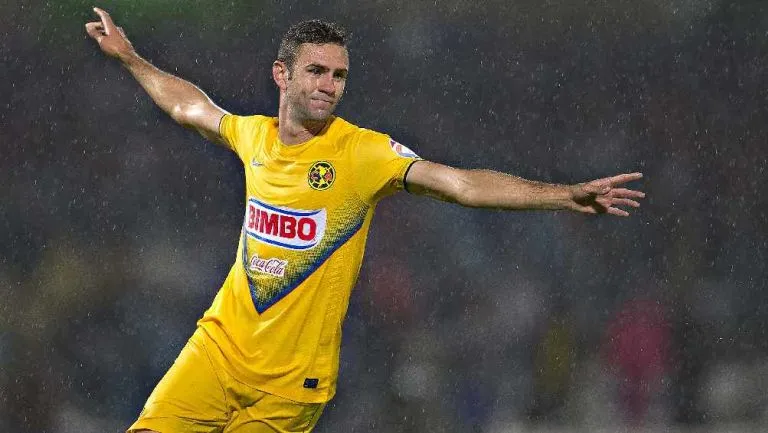 MEXSPORT Layún celebrando con el América