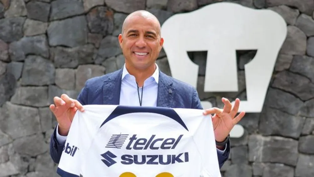 INSTAGRAM: @PumasMX David Trezeguet presume su playera de Pumas