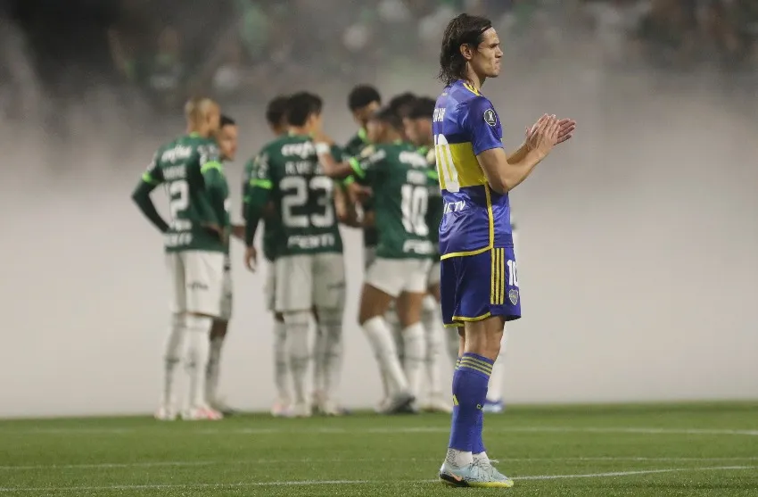 AP Cavani en un partido de Boca Juniors