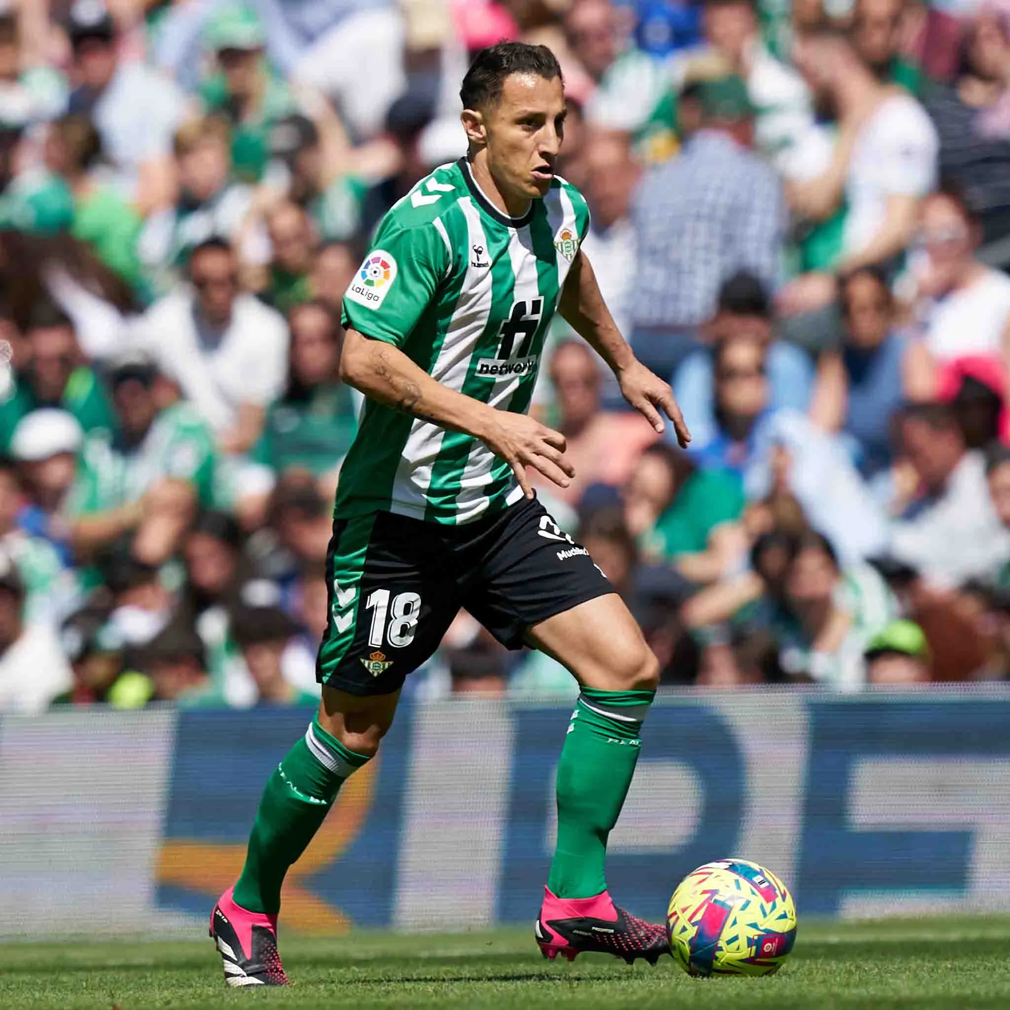 @AGuardado18 Andrés Guardado, durante un partido de LaLiga con el Betis