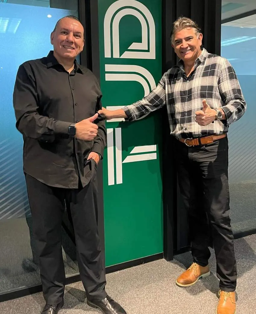 @pacogonzaleztv Paco González en su llegada a TUDN