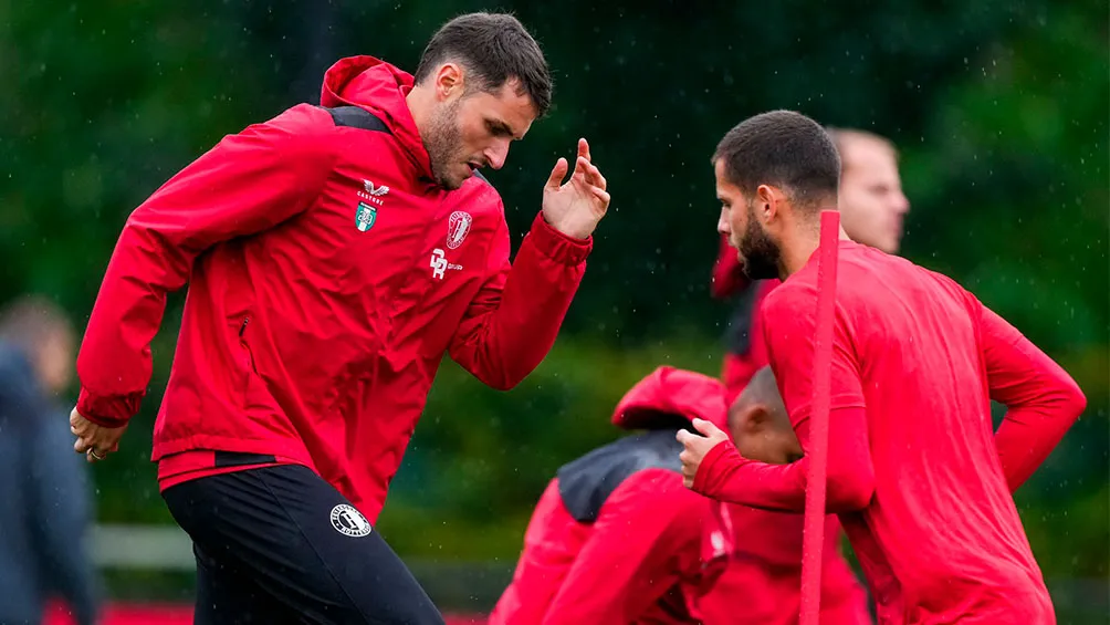 @Santigim11 'Bebote', de vuelta en los entrenamientos con Feyenoord