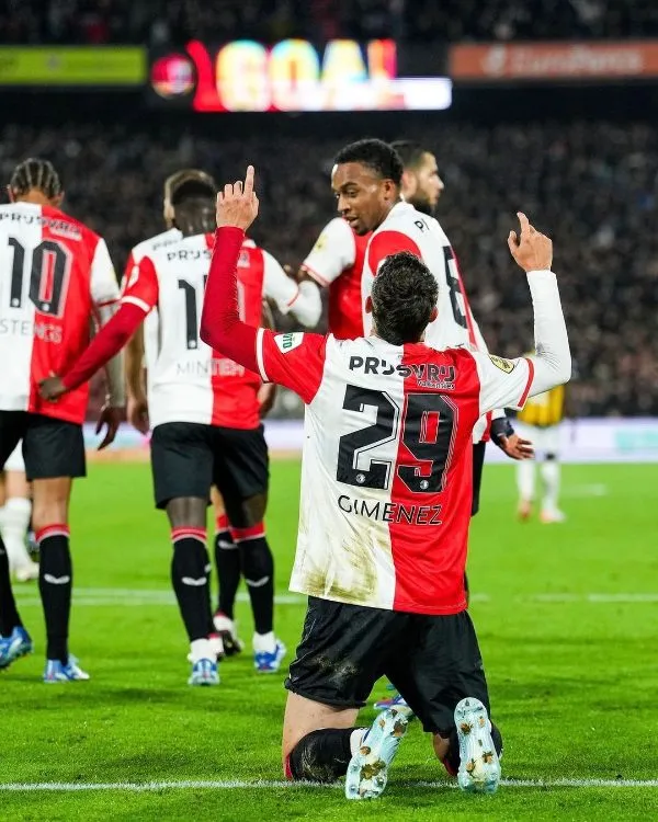 INSTAGRAM @feyenoord Santiago celebrando su gol