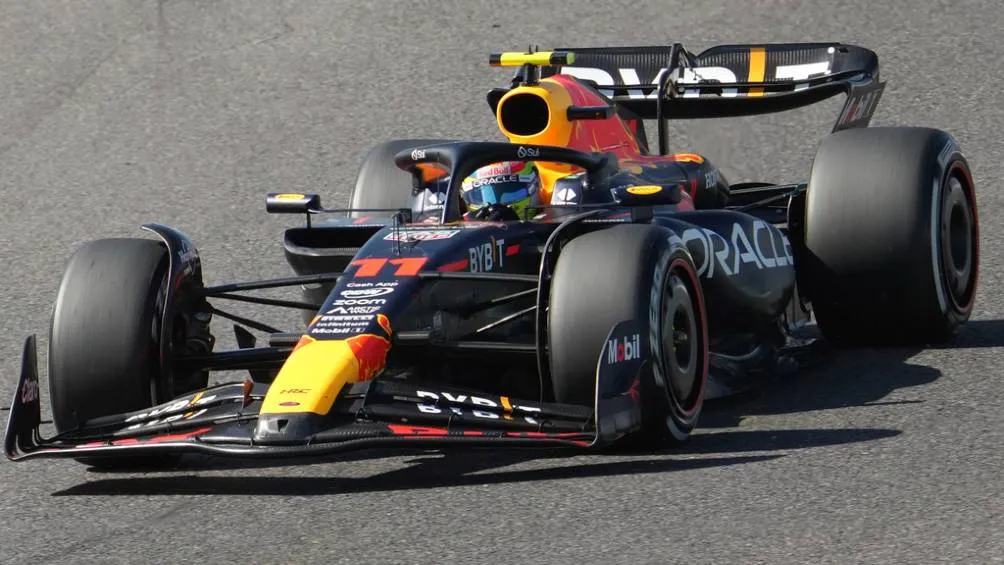 AP Checo Pérez corriendo en F1