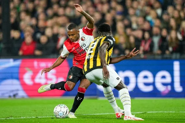 TWITTER @Feyenoord Feyenoord se mantiene invicto en la Eredivisie