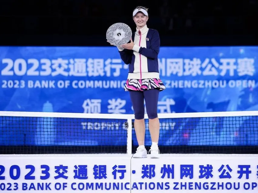 @bkrejcikova Barbora Krejcikova asistirá al WTA Finals de Cancún como reserva