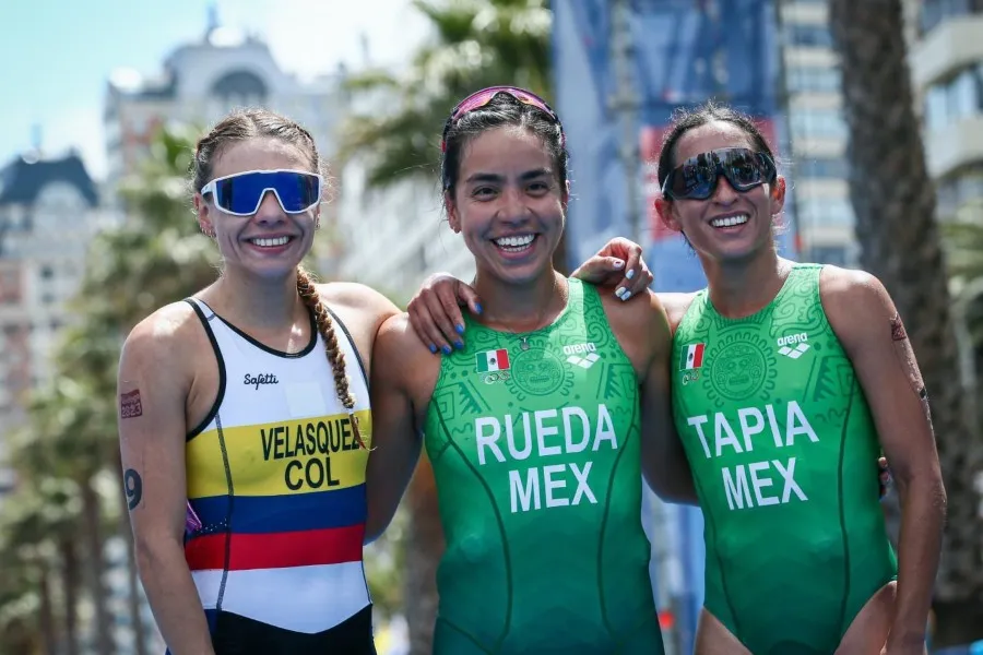 TWITTER: @CONADE Podio de la prueba de triatlón
