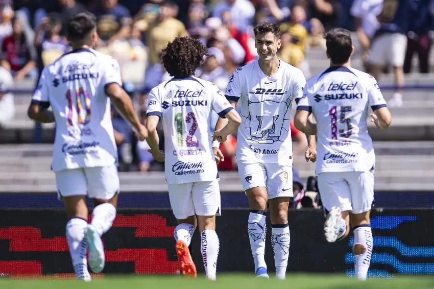 MEXSPORT Pumas en celebración de gol en CU