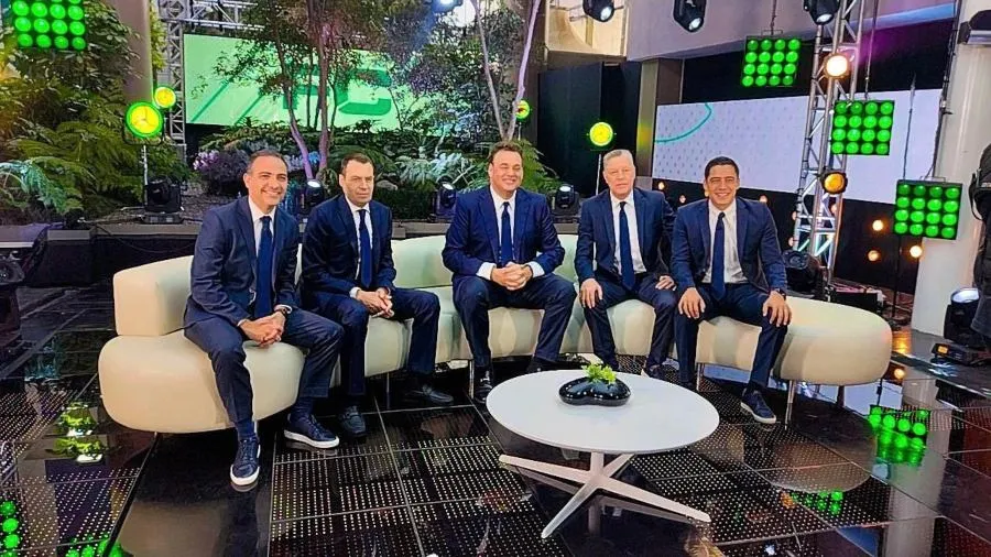 TWITTER: @andremarinpuig André Marín y David Faitelson en su debut en TUDN