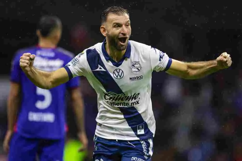 MEXSPORT Silva celebra su gol ante La Máquina