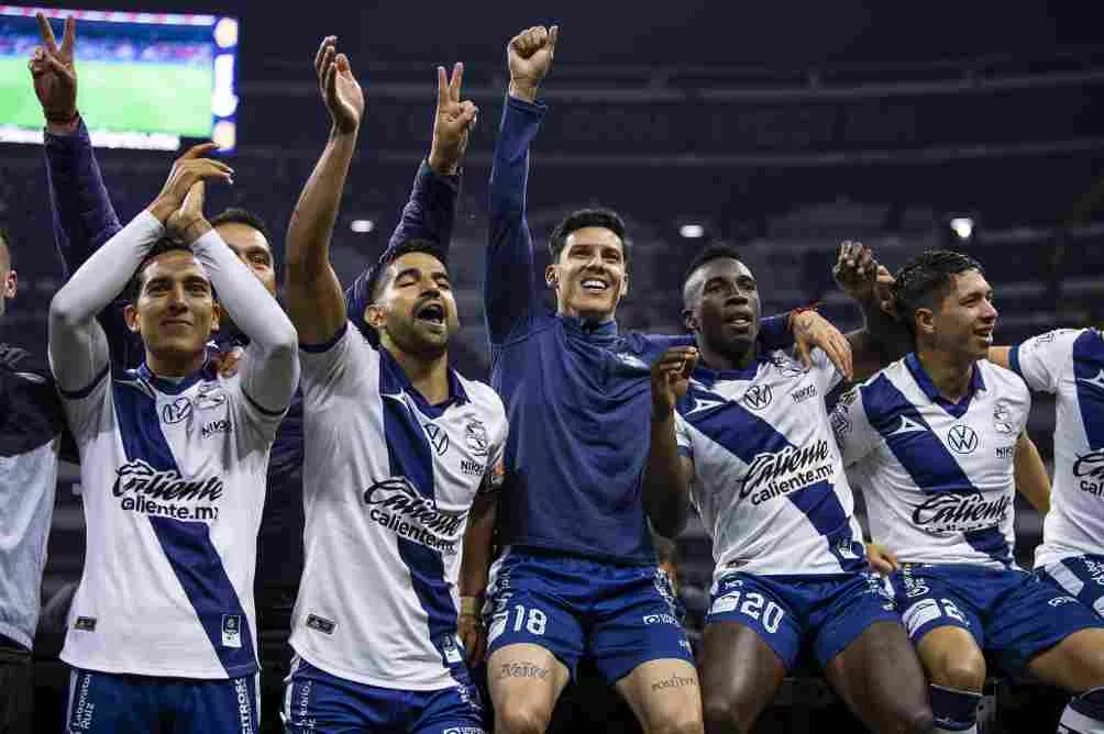 MEXSPORT Jugadores festejan su pase a Liguilla directa