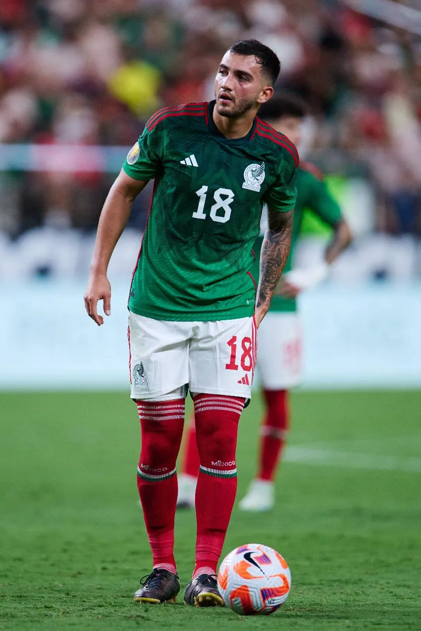 MEXSPORT Luis Chávez en un partido de la Selección Mexicana