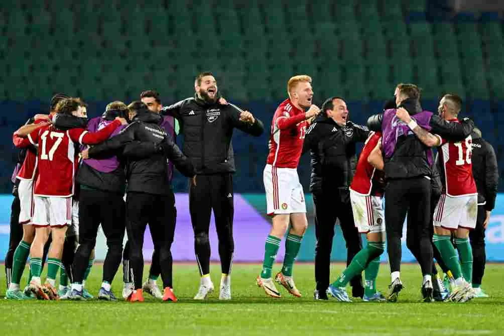 TWITTER: @EURO2024 La Selección de Hungría celebra su pase a la Euro 2024