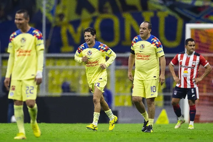 MEXSPORT Cuauhtémoc Blanco jugando el partido de leyendas