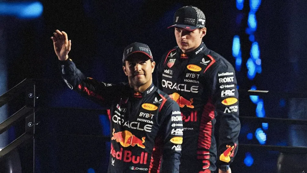 TWITTER: @SChecoPerez Pérez junto a Max Verstappen