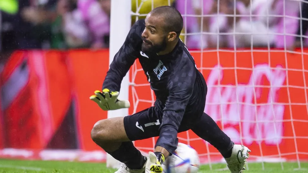 MEXSPORT Menjivar durante la tanda de penales