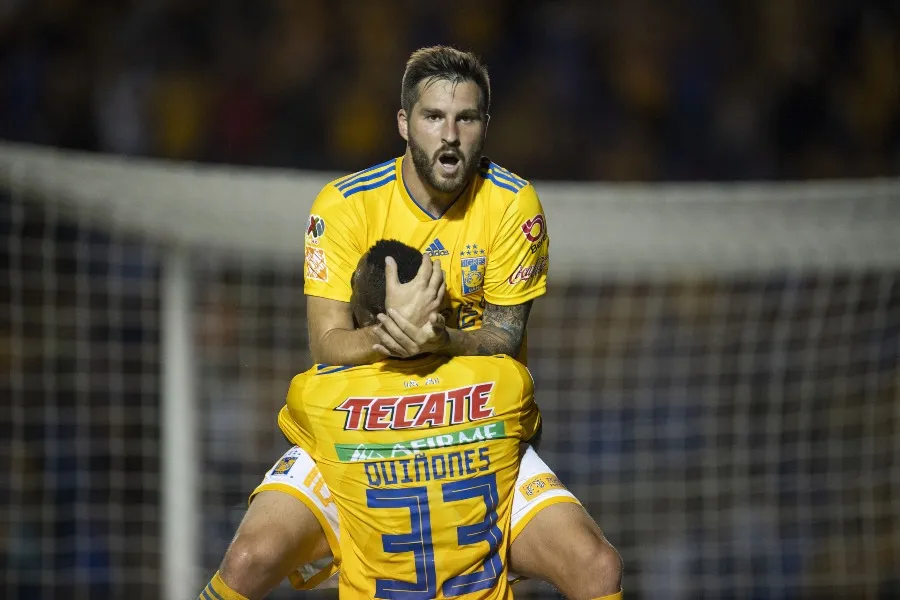 MEXSPORT Julián Quiñones y André Pierre Gignac