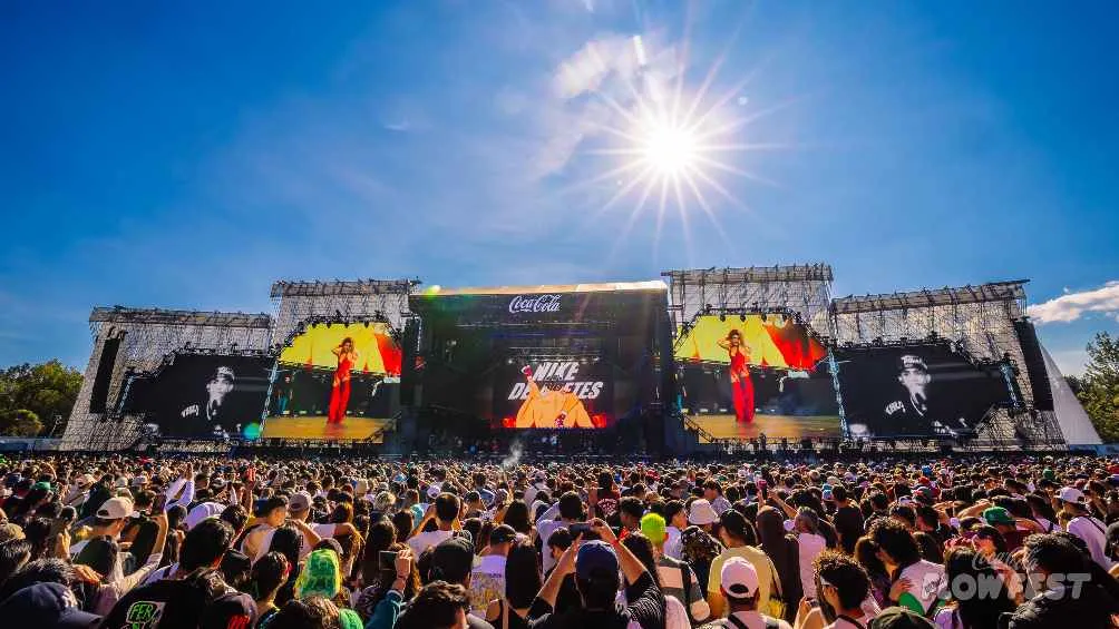 TWITTER @CocaCola_Flow No solo hubo reggaetón