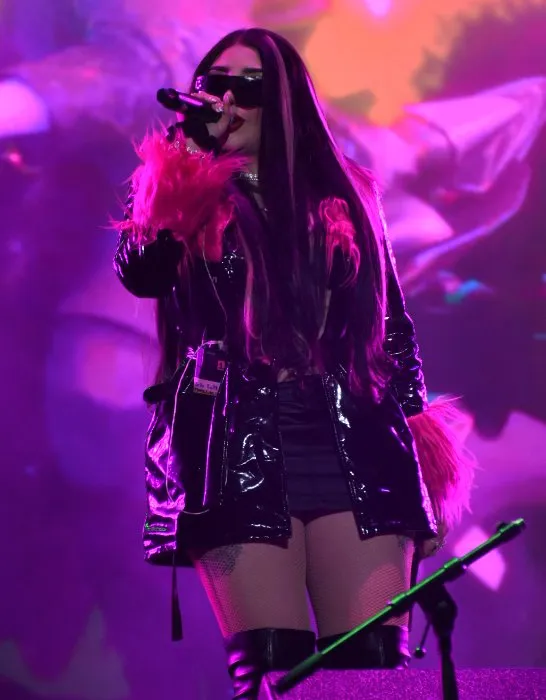 JORGE REYES Bellakath durante su presentación