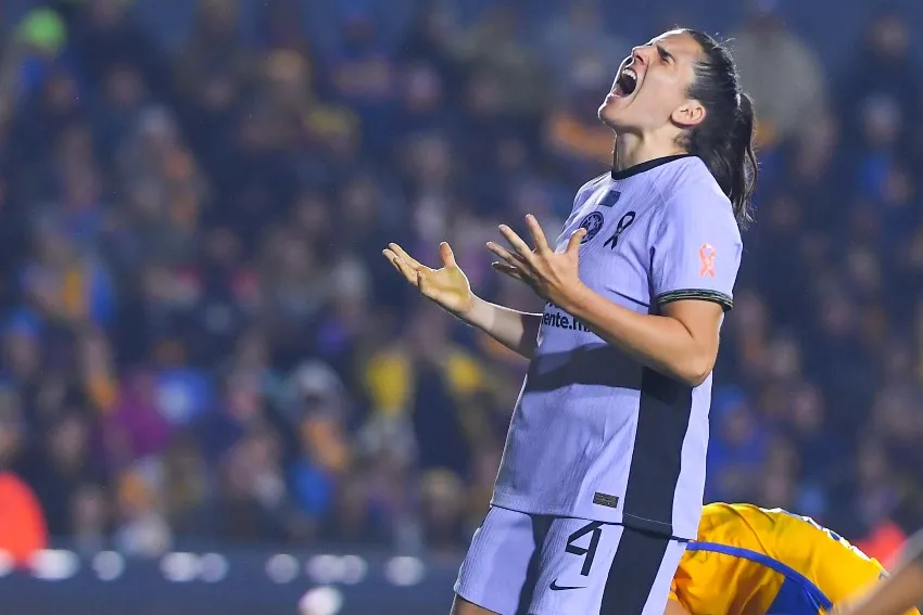 MEXSPORT Lamento de la jugadora azulcrema