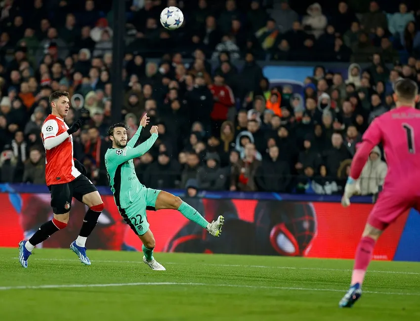 @Atleti Giménez en el partido ante el Atleti de Champions