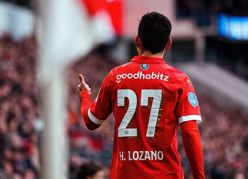 INSTAGRAM: @psv Hirving ya marcó en su regreso