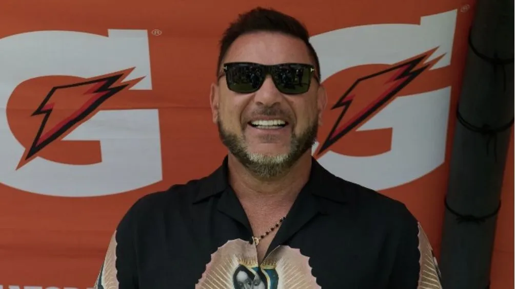 MEXSPORT Mohamed en la banca de los Pumas