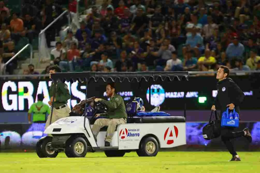 MEXSPORT Ake Loba cuando salió lesionado ante Querétaro