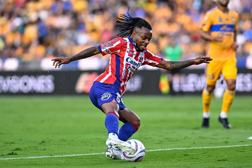 MEXSPORT John Murillo en un partido de San Luis