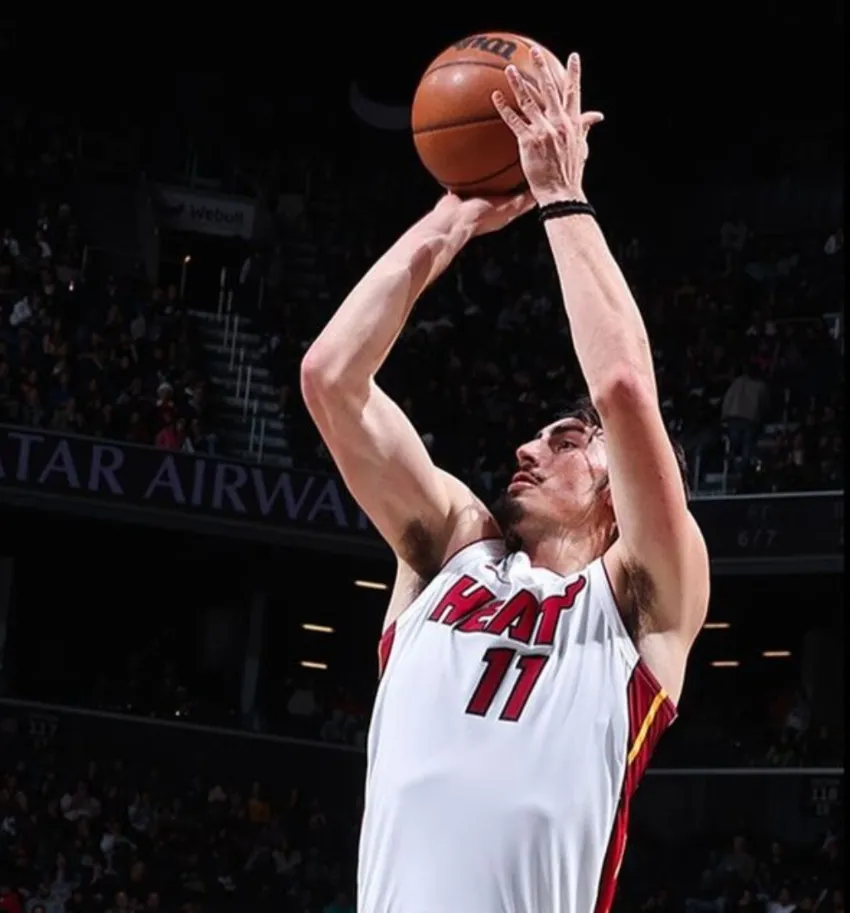 INSTAGRAM: @miamiheat