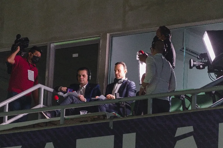 MEXSPORT Martinoli en una transmisión de TV Azteca