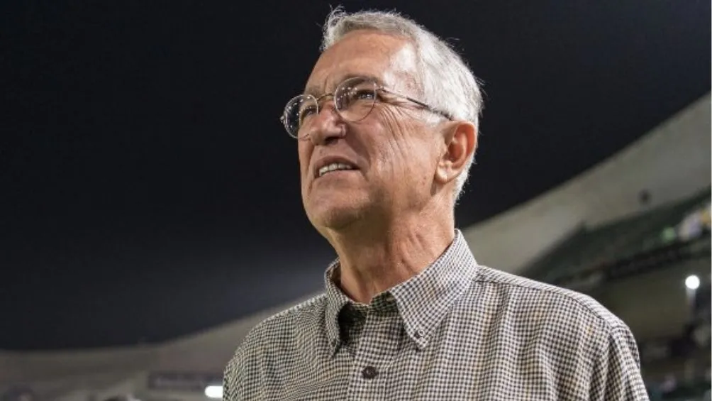 MEXSPORT Salinas Pliego en un partido de Mazatlán FC