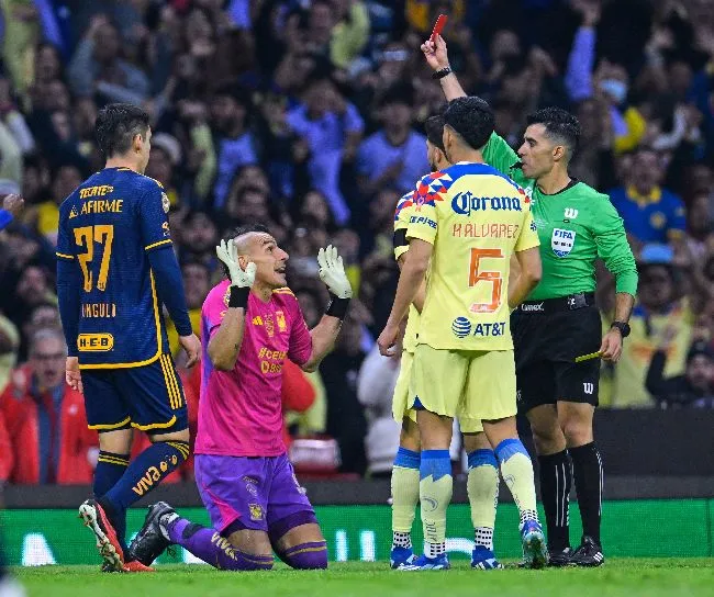 MEXSPORT Nahuel Guzmán fue expulsado de la Final