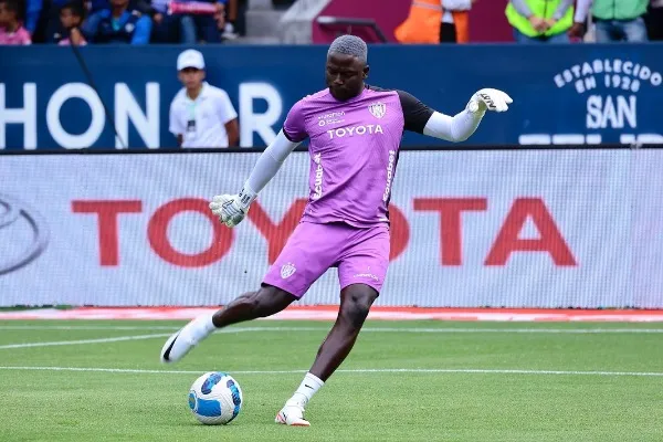 INSTAGRAM @independientedelvalle Moisés Ramírez jugando con Independiente del Valle