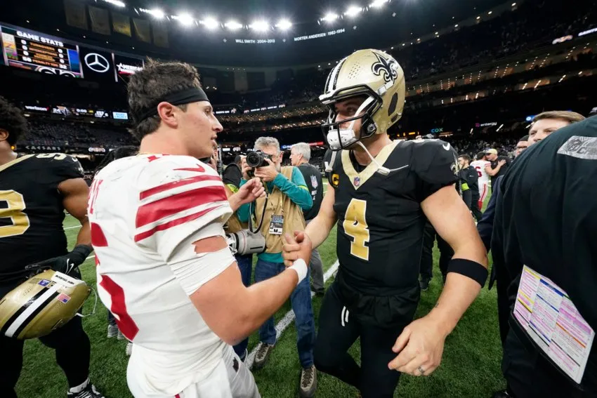 AP El saludo entre quarterbacks