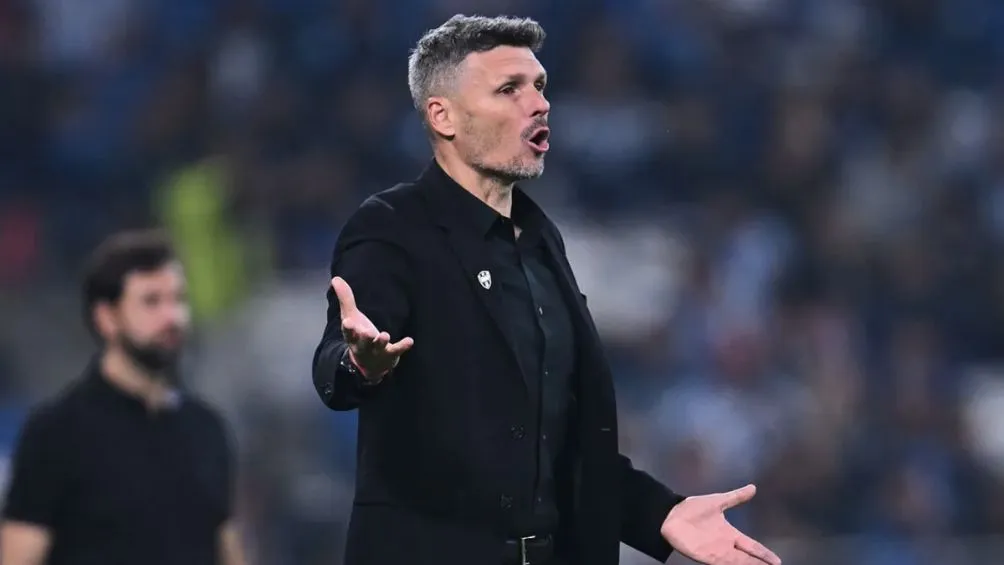 MEXSPORT Ortiz dirigiendo a Monterrey