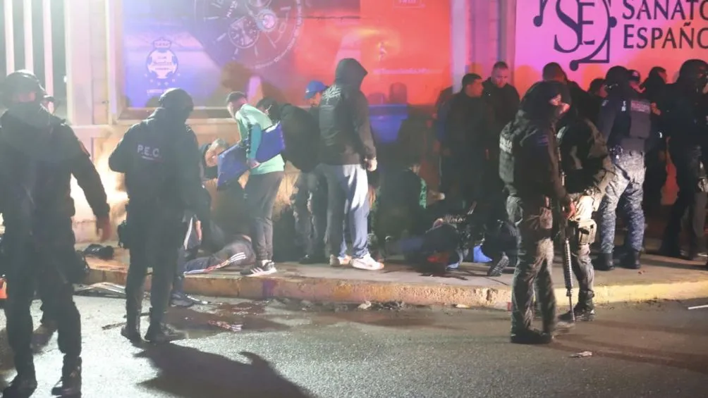 TWITTER: @soul_drake5 Las personas que fueron atropelladas en el incidente