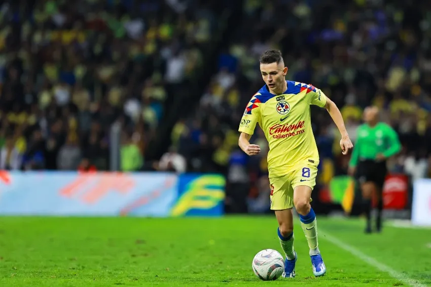 MEXSPORT Fidalgo controla el balón