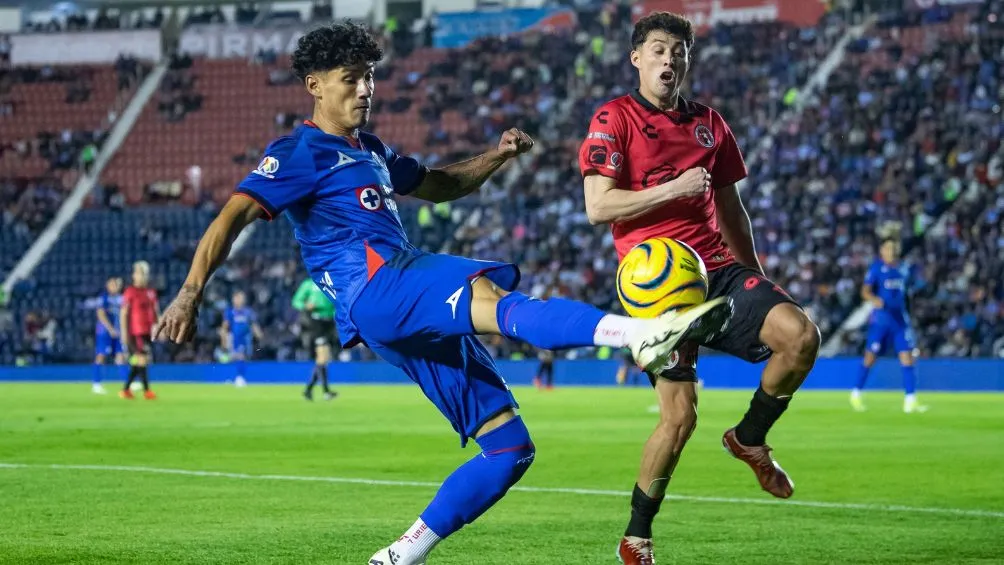 MEXSPORT Antuna en el encuentro ante Tijuana