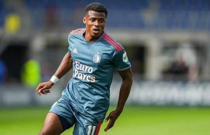 IG @javairo_dilrosun América busca a Javairo Dilrosun