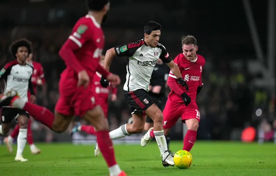 AP Jiménez durante partido ante Liverpool