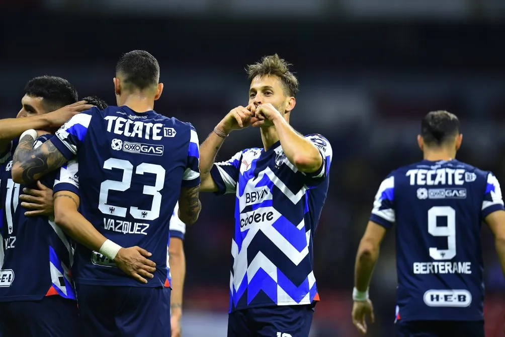 MEXSPORT Sergio Canales en celebración contra América