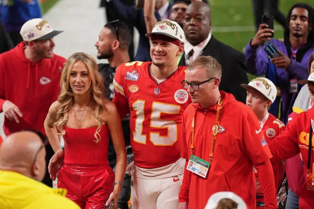 AP Patrick y Brittany Mahomes tras el triunfo en Las Vegas