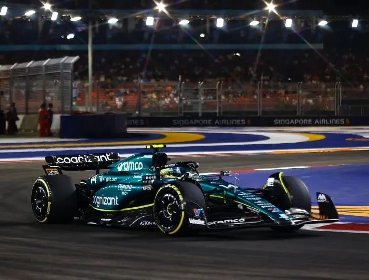 IG @fernandoalo_oficial Alonso durante una carrera