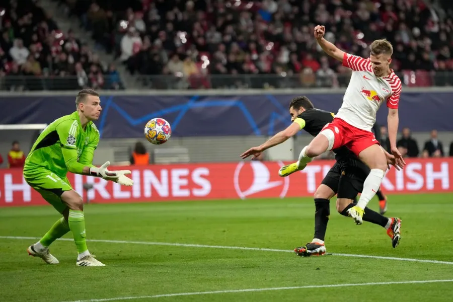 AP Lunin fue la figura del encuentro