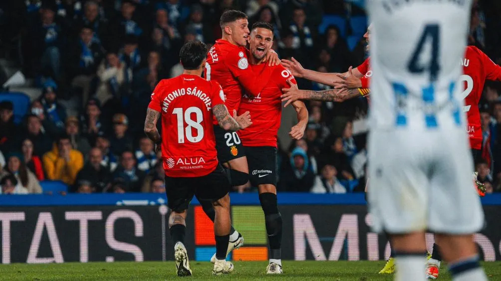 TWITTER:@RCD_Mallorca El equipo español celebra su pase a la Final