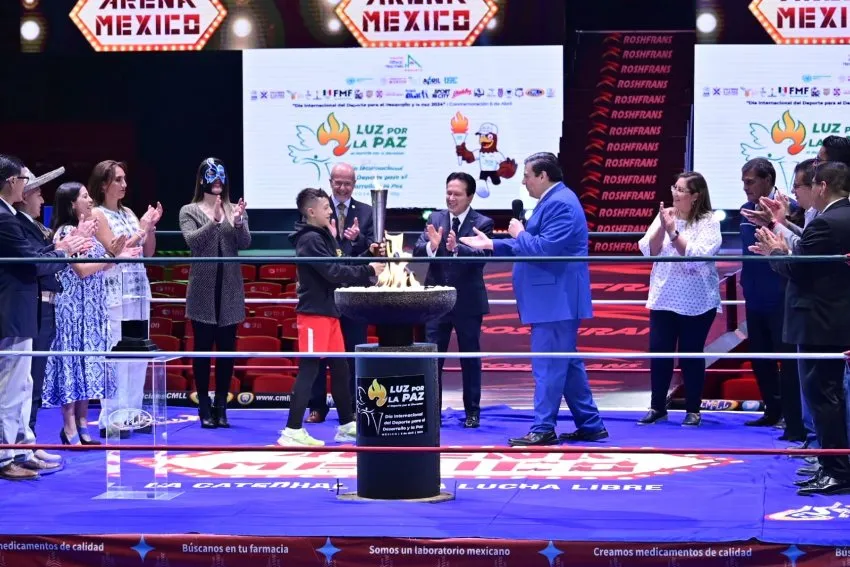 FOTO: CMB Encendido de la antorcha por La Paz y Bienestar