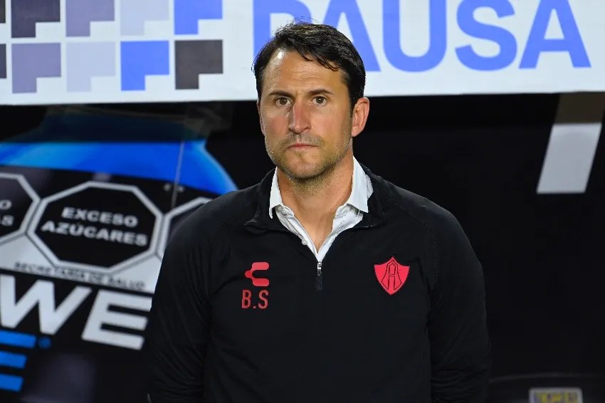 IMAGO7 Beñat San José en un partido de Atlas