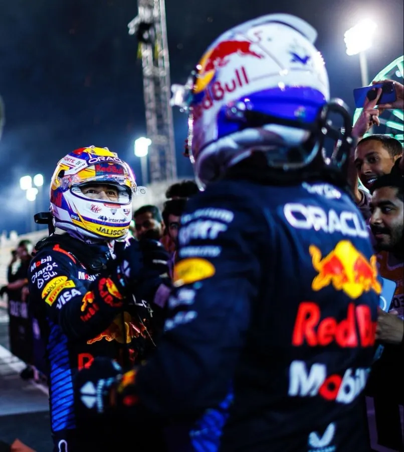 INSTAGRAM: @redbullracing Checo Pérez y Max Verstappen subieron al podio