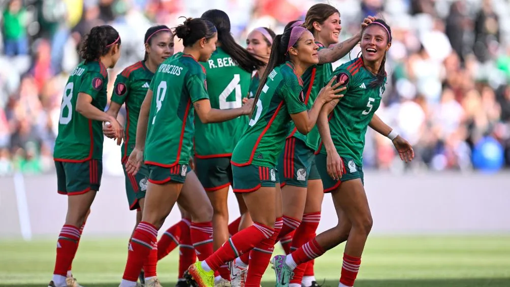 MEXSPORT México celebra la victoria ante Paraguay